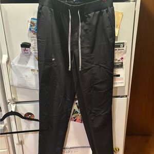 Fabletics women’s black scrub bottom large tall